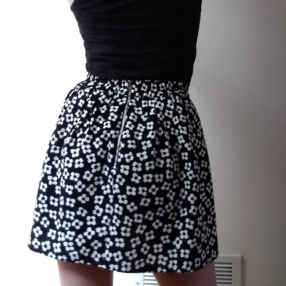 Forever 21 Floral Print Skater Skirt - Picture 3 of 6